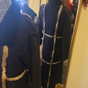 Elegant Black and Tan Women's Coat. CB WRAPS. VINTAGE.